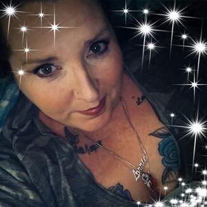 Meet your Posher, Lorrie